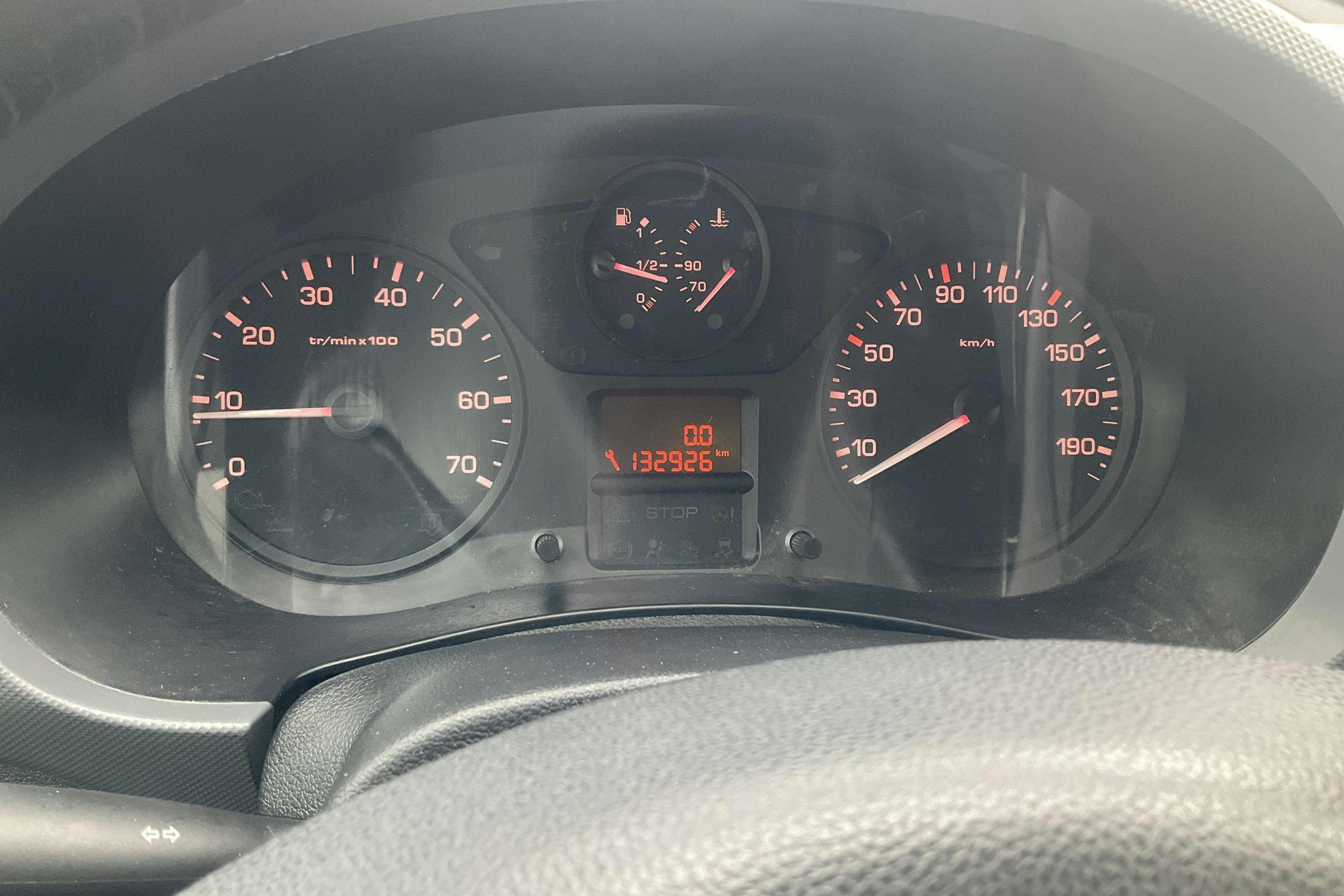 Vehicle Image 9