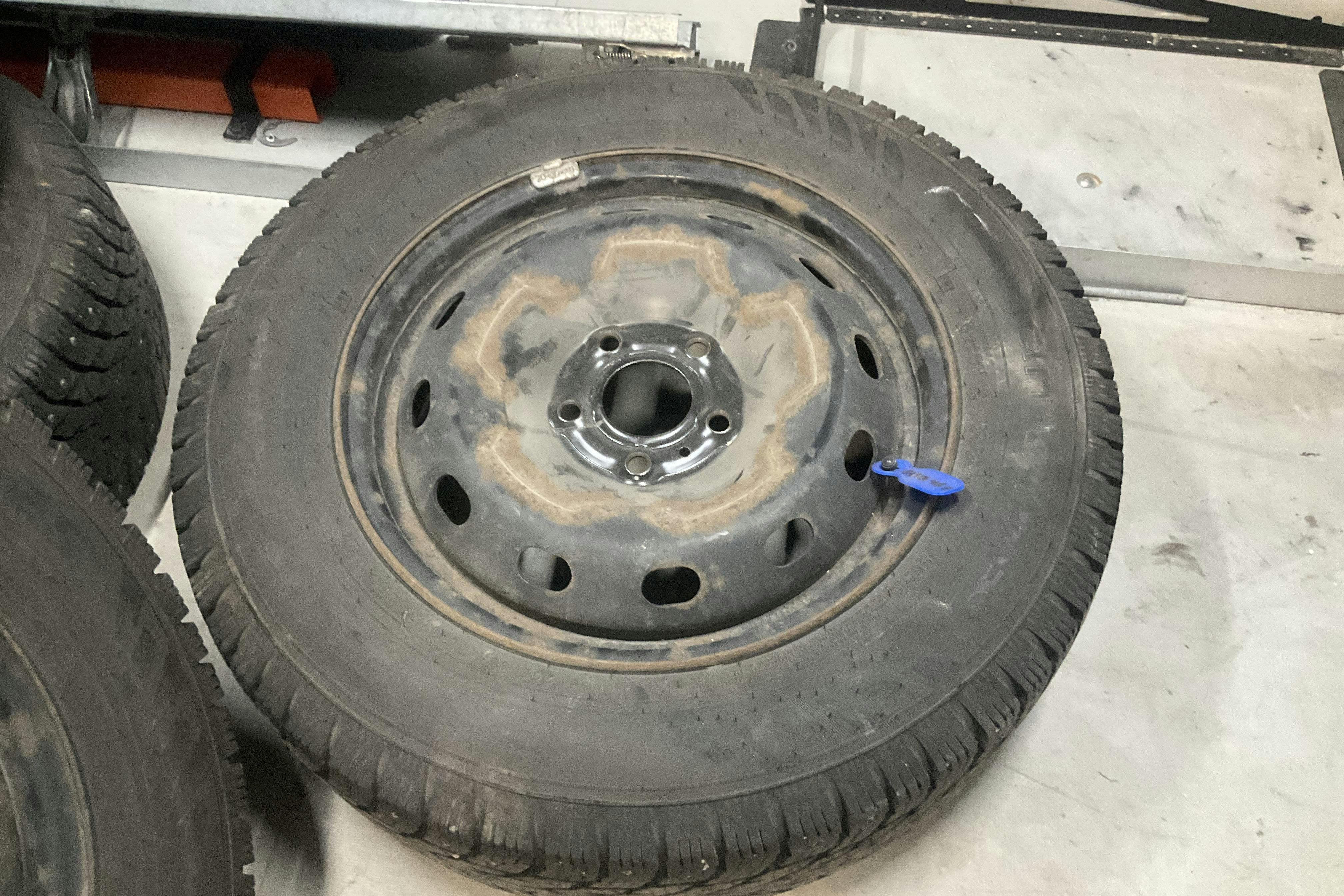 Vehicle Image 13