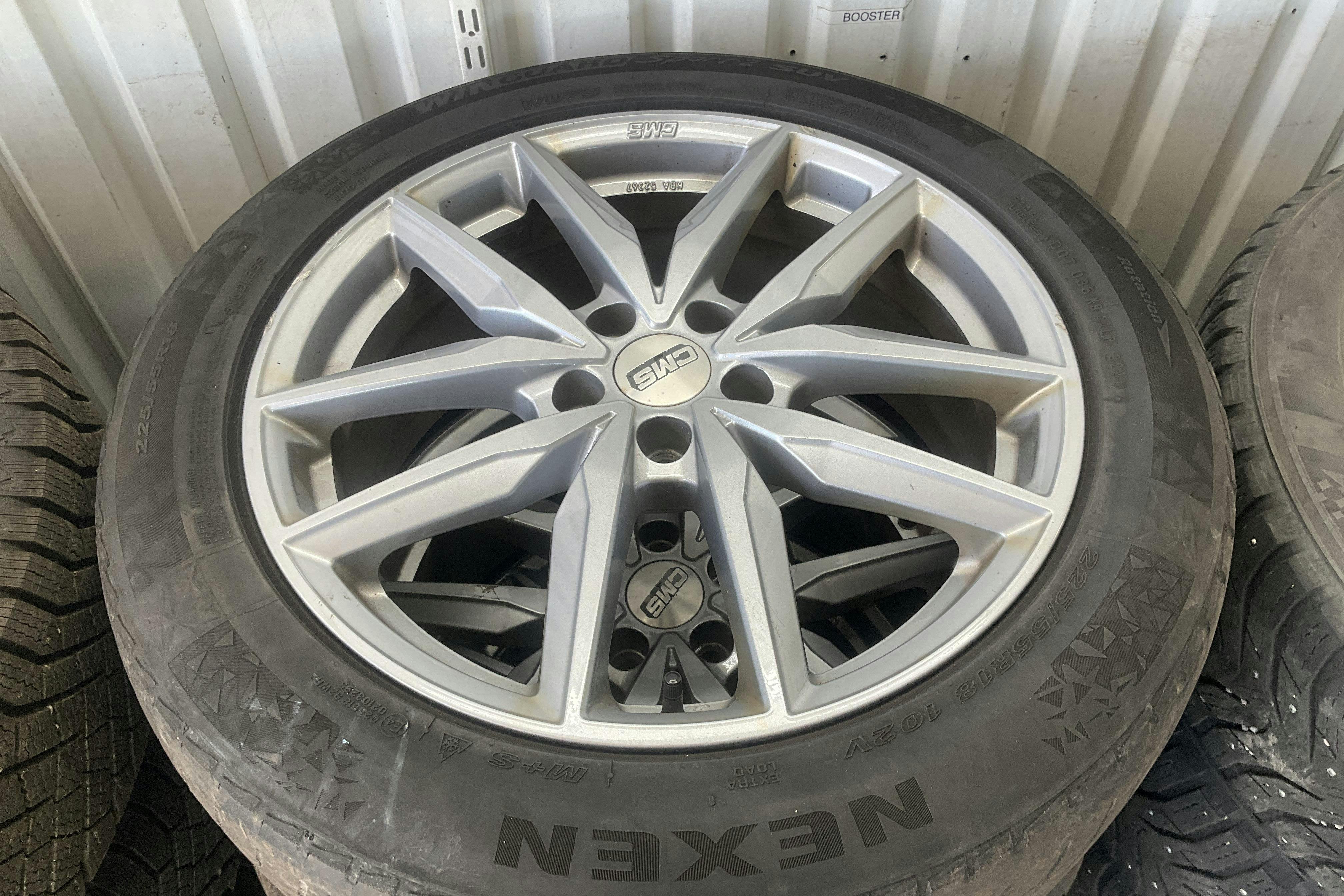 Vehicle Image 15