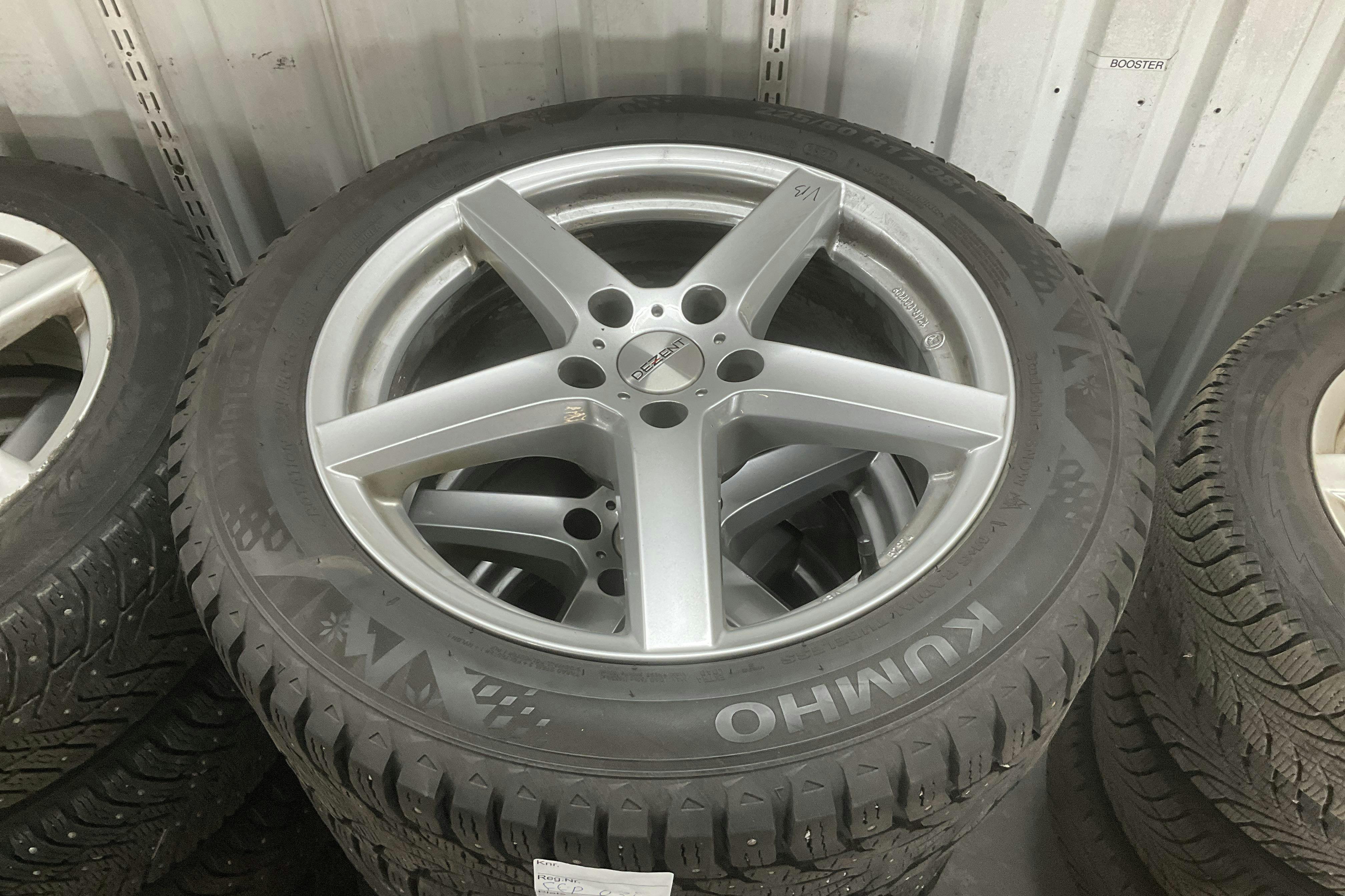 Vehicle Image 13