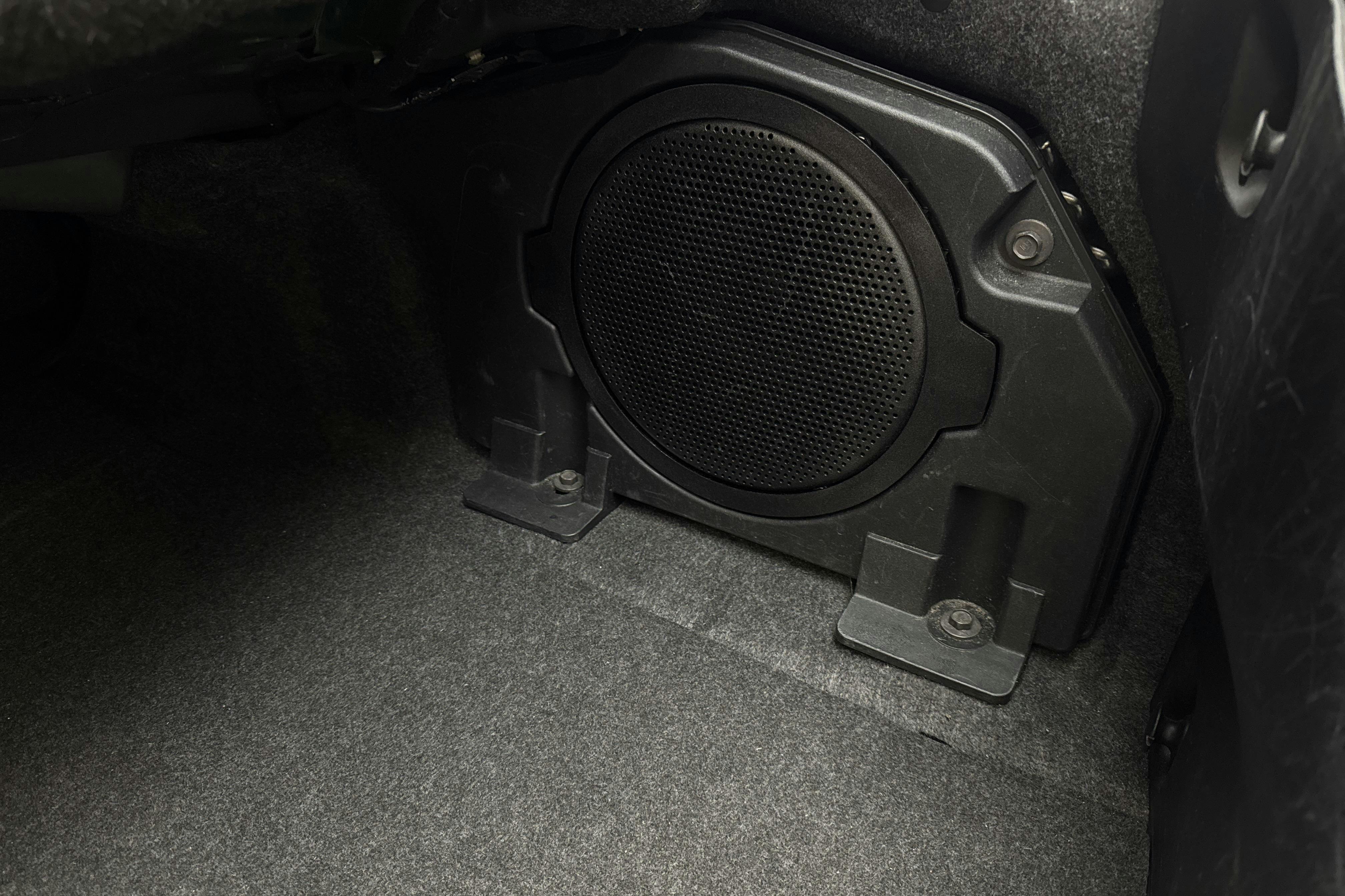 Vehicle Image 21