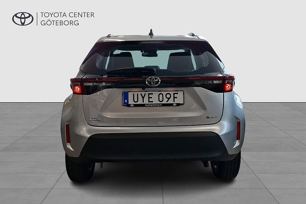 Vehicle Image 6