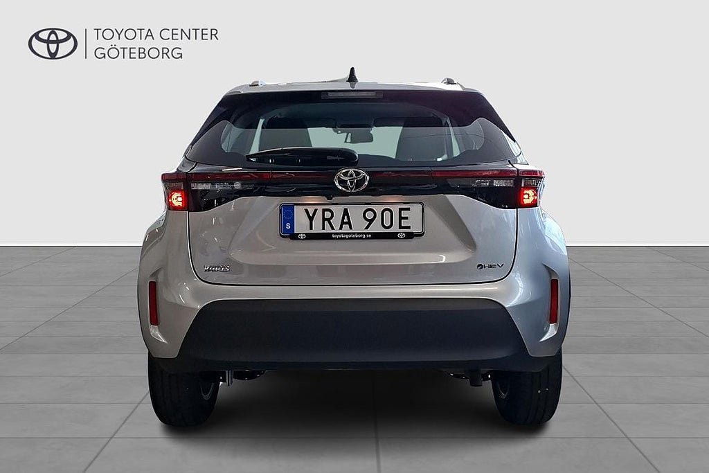 Vehicle Image 6
