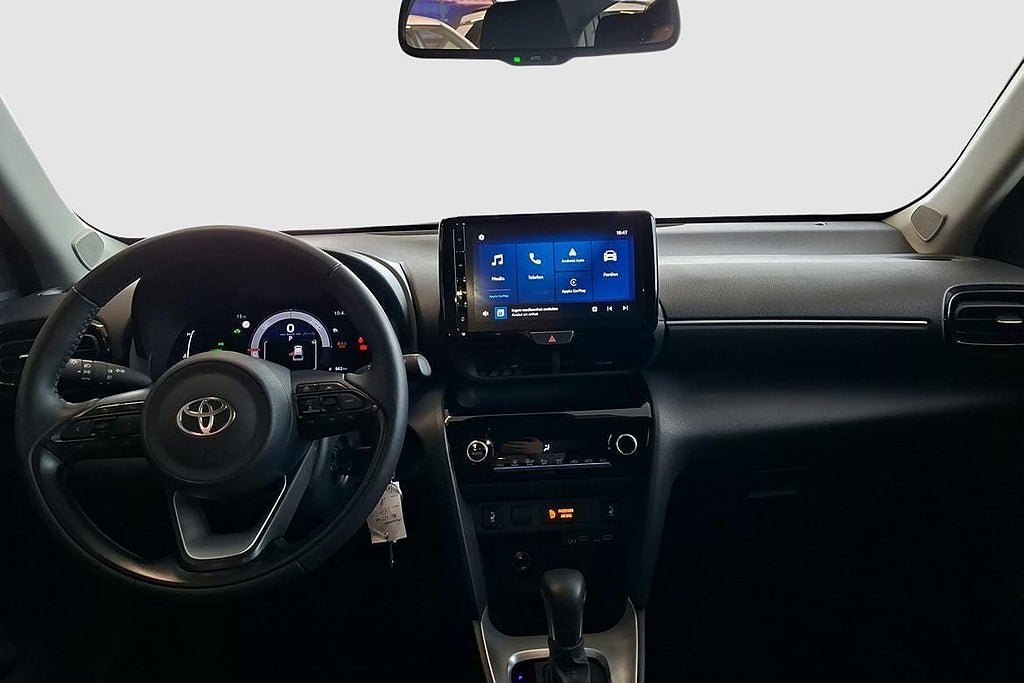 Vehicle Image 10