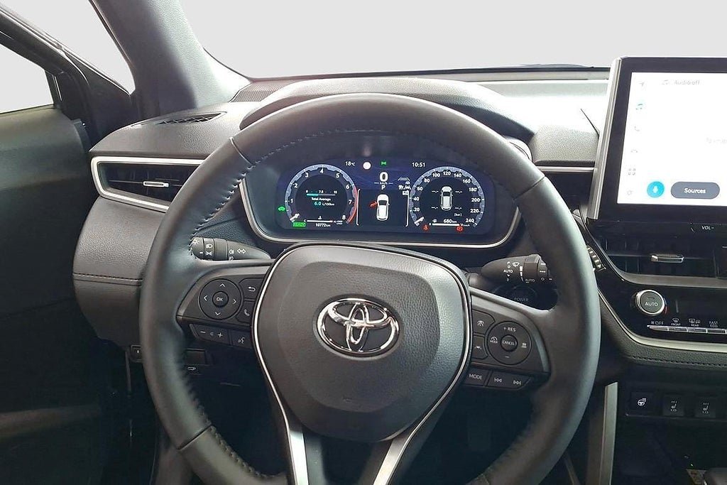 Vehicle Image 11