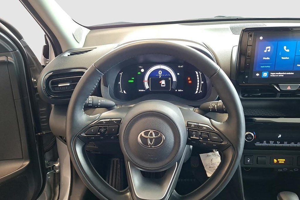 Vehicle Image 11