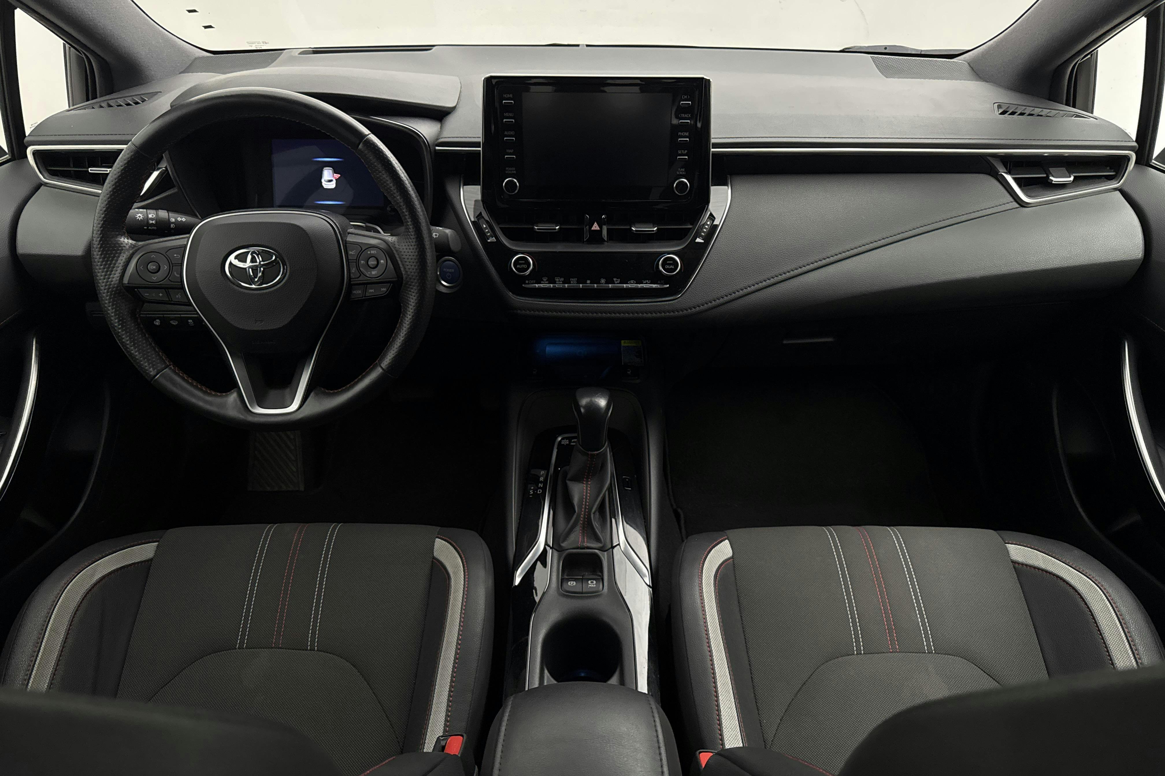 Vehicle Image 6