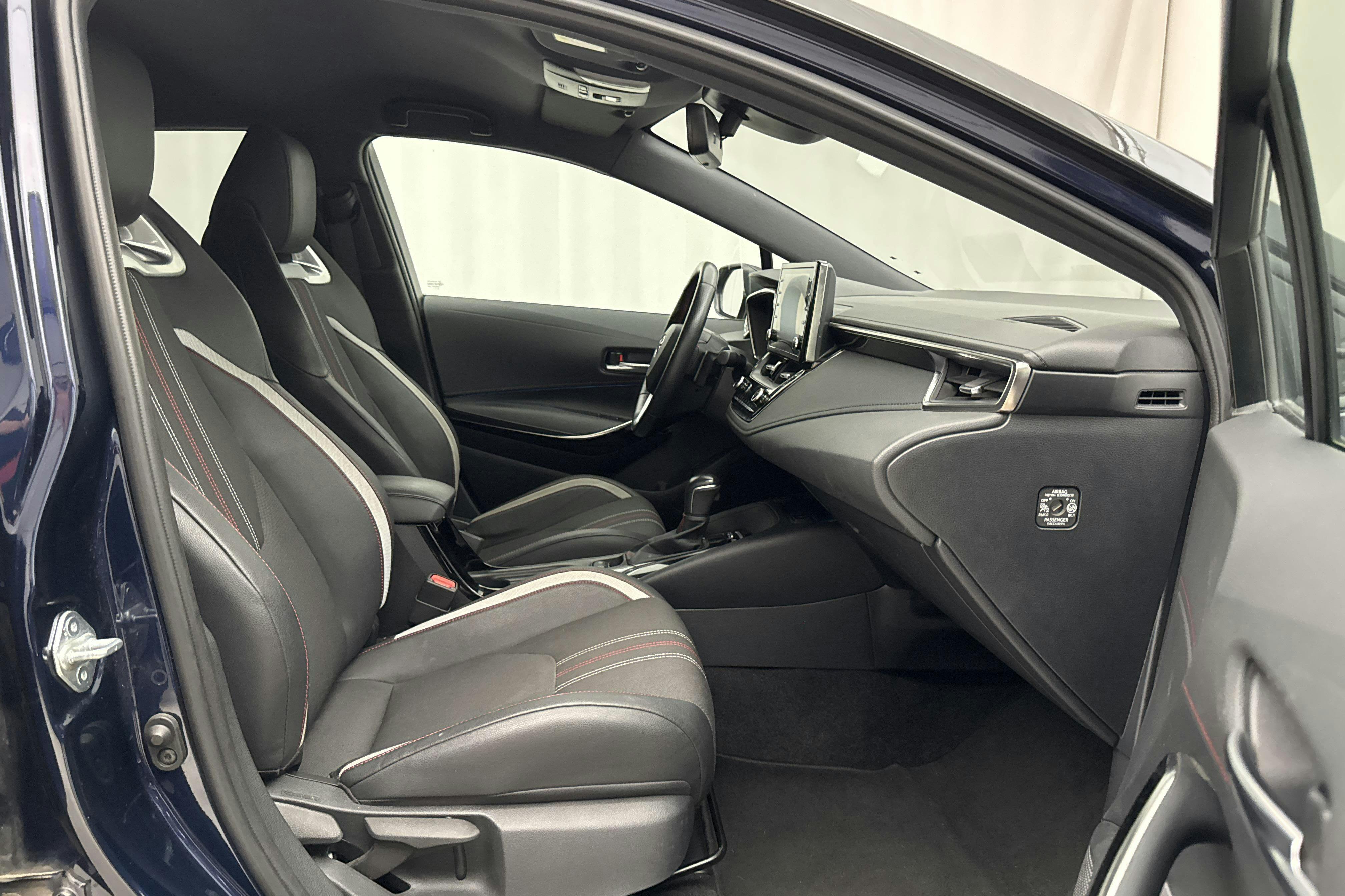 Vehicle Image 7