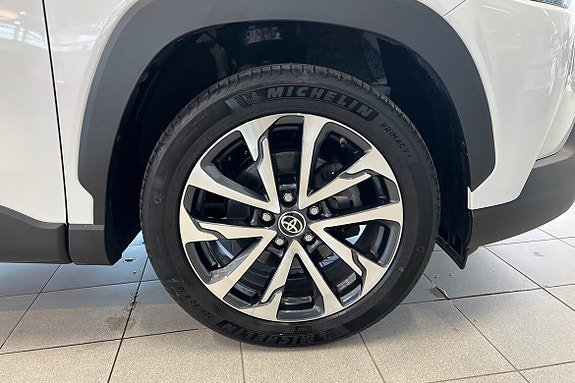 Vehicle Image 16