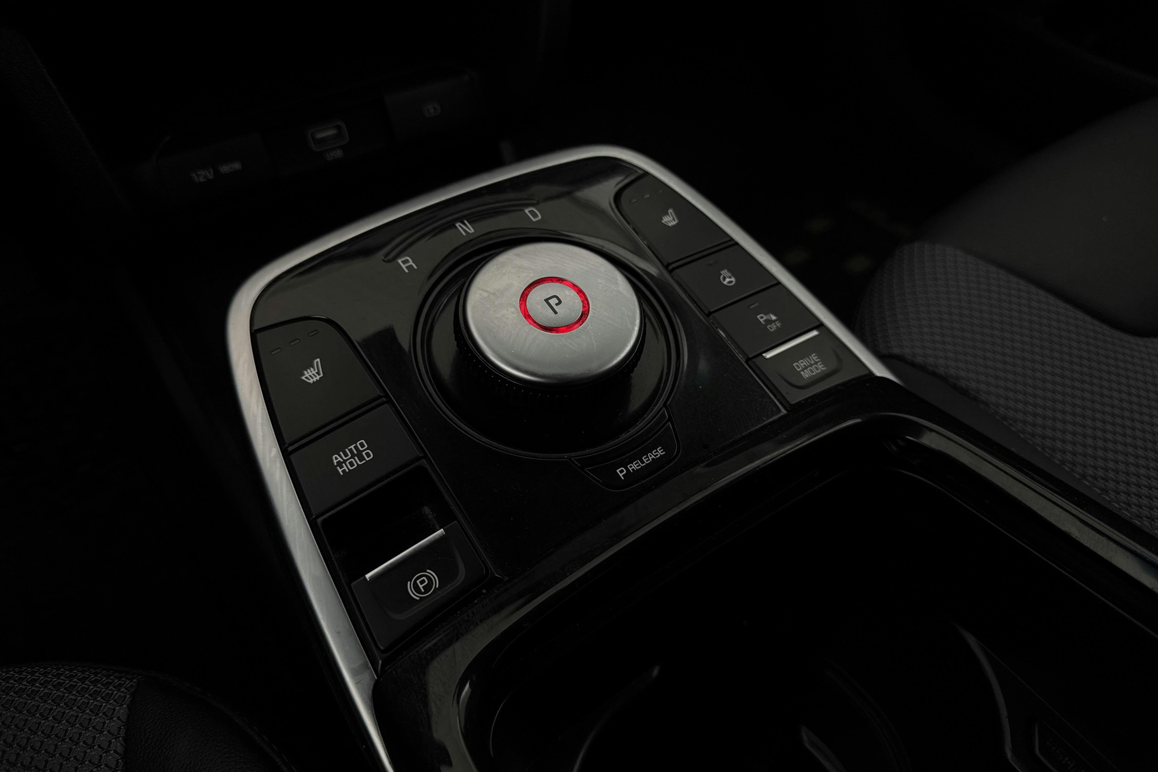 Vehicle Image 14