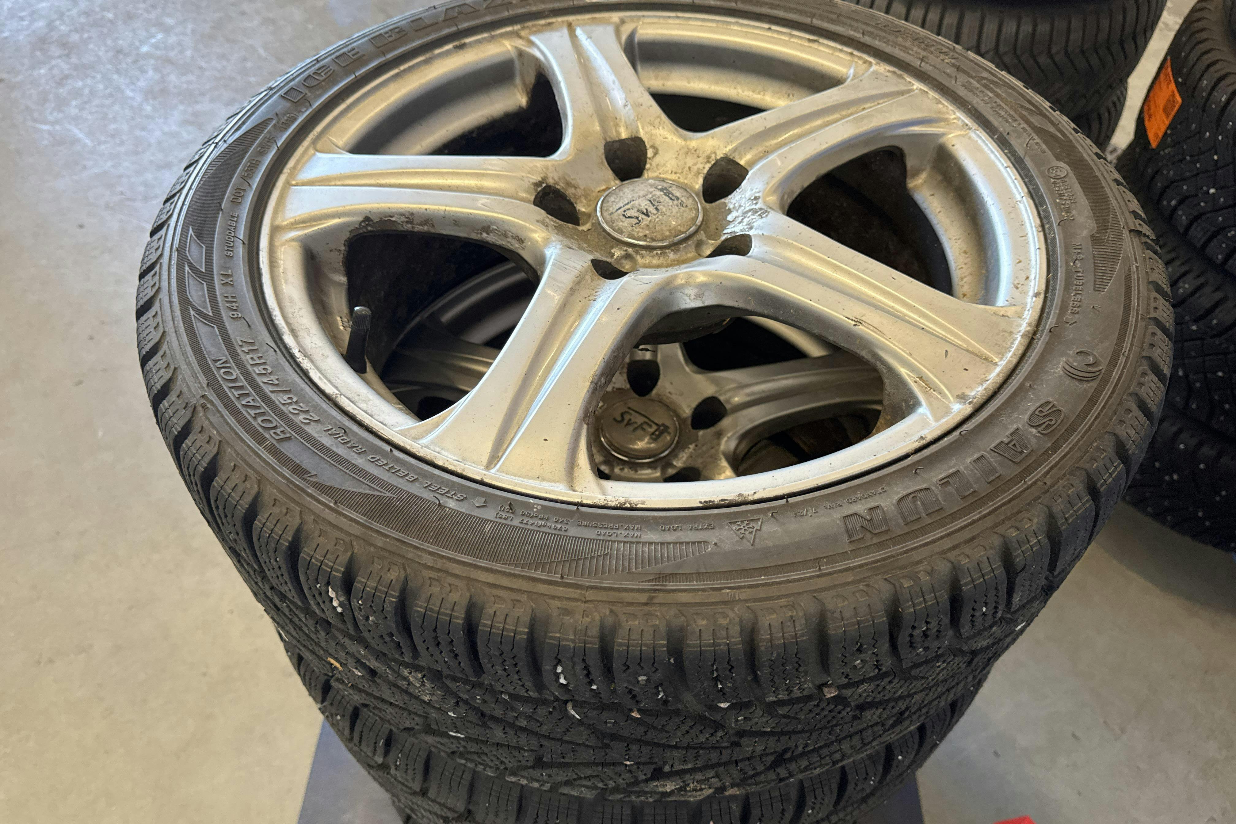 Vehicle Image 14