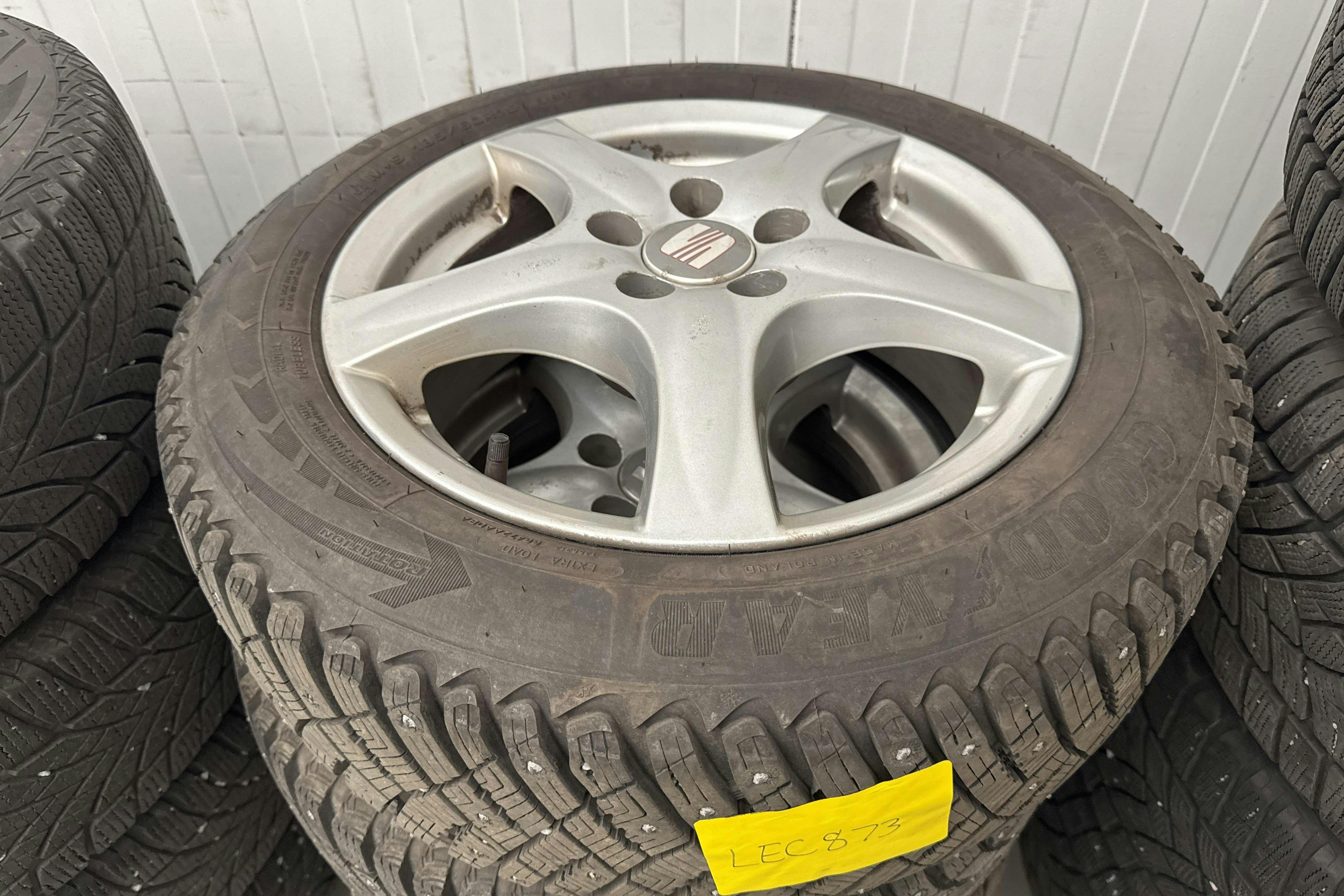 Vehicle Image 14