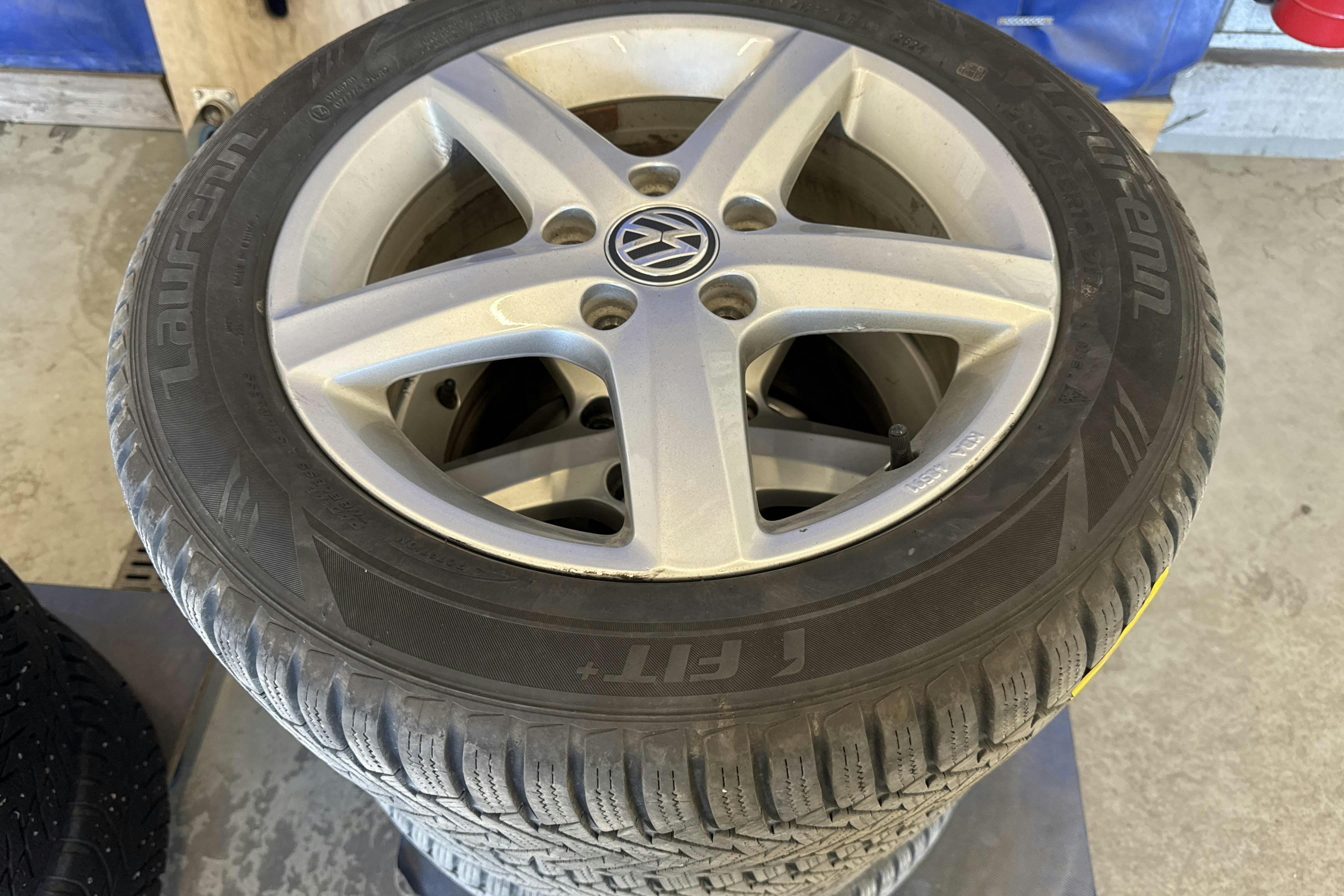 Vehicle Image 16