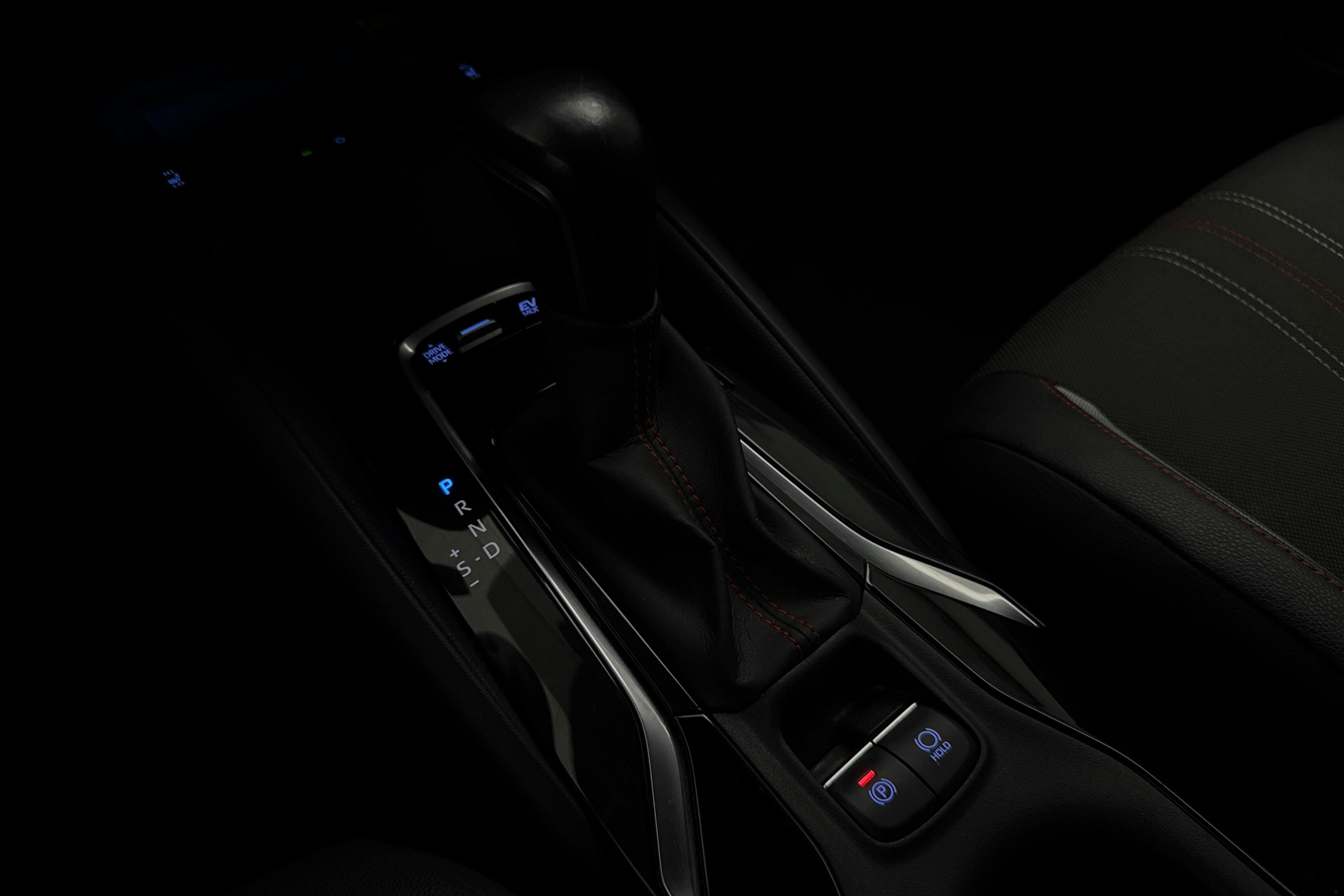 Vehicle Image 14