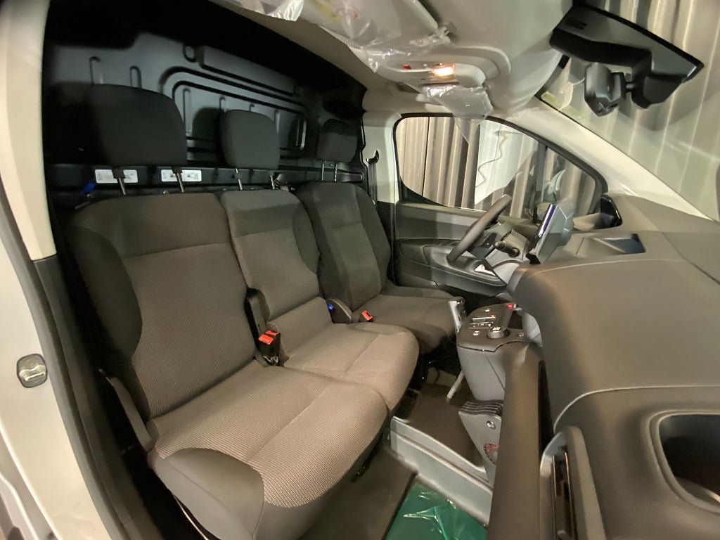 Vehicle Image 7