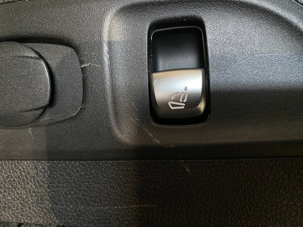 Vehicle Image 27