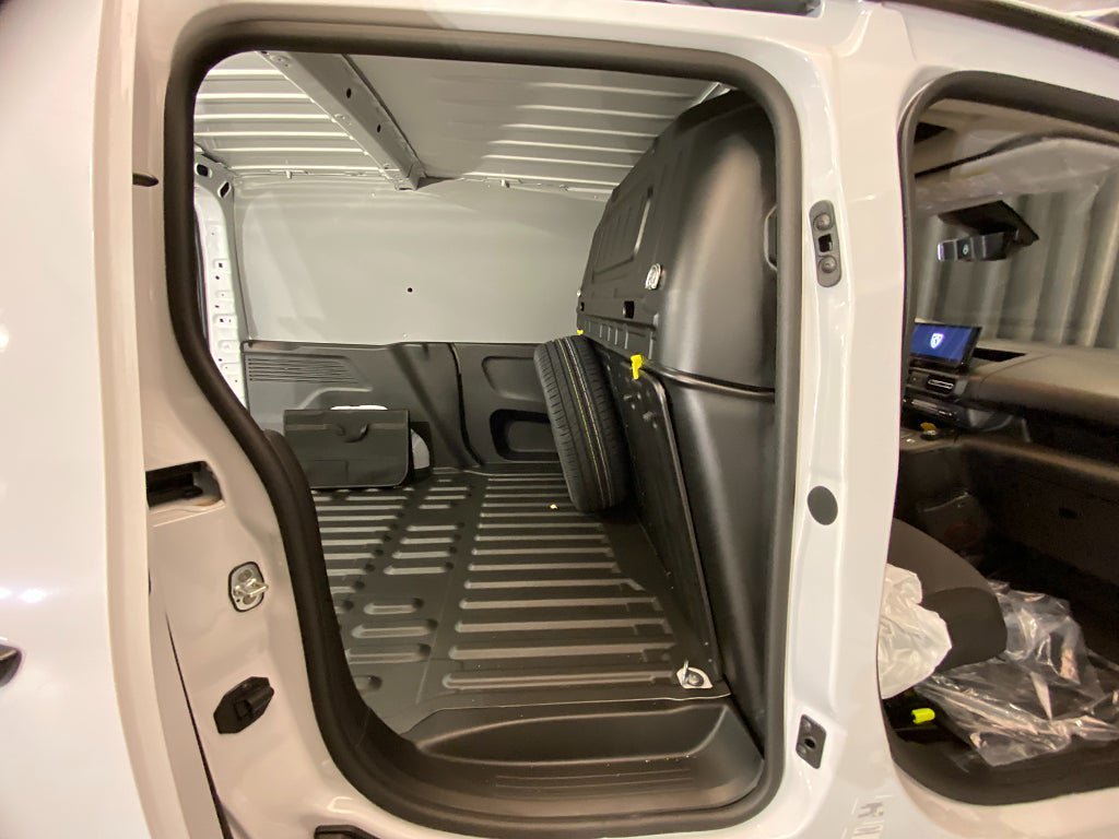 Vehicle Image 32