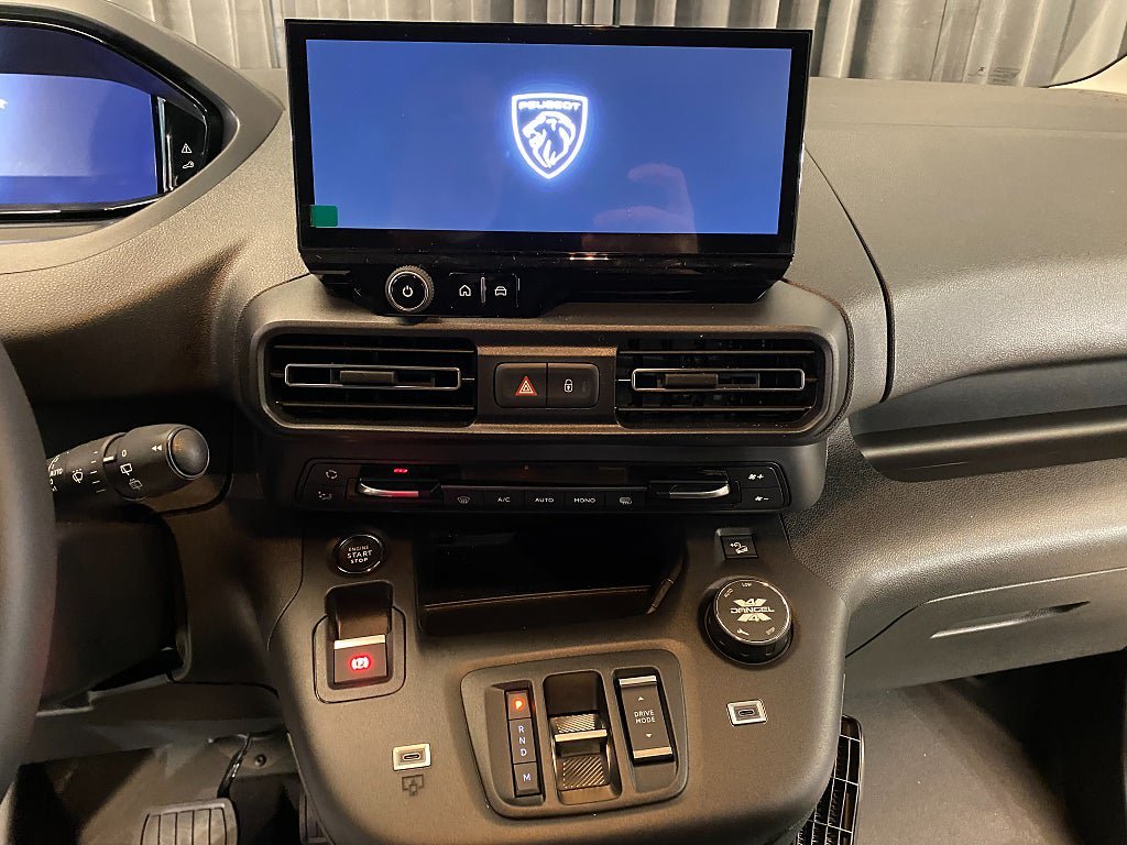 Vehicle Image 40
