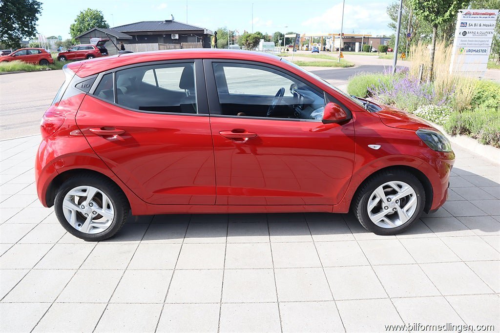 Vehicle Image 15