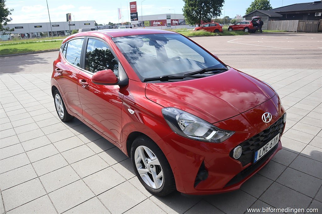 Vehicle Image 16