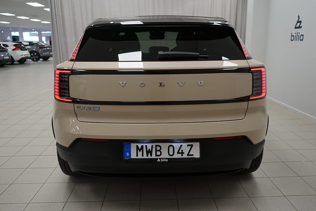 Vehicle Image 23
