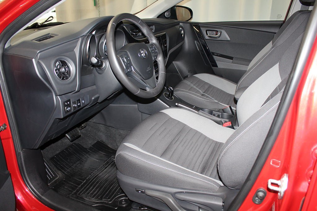 Vehicle Image 21