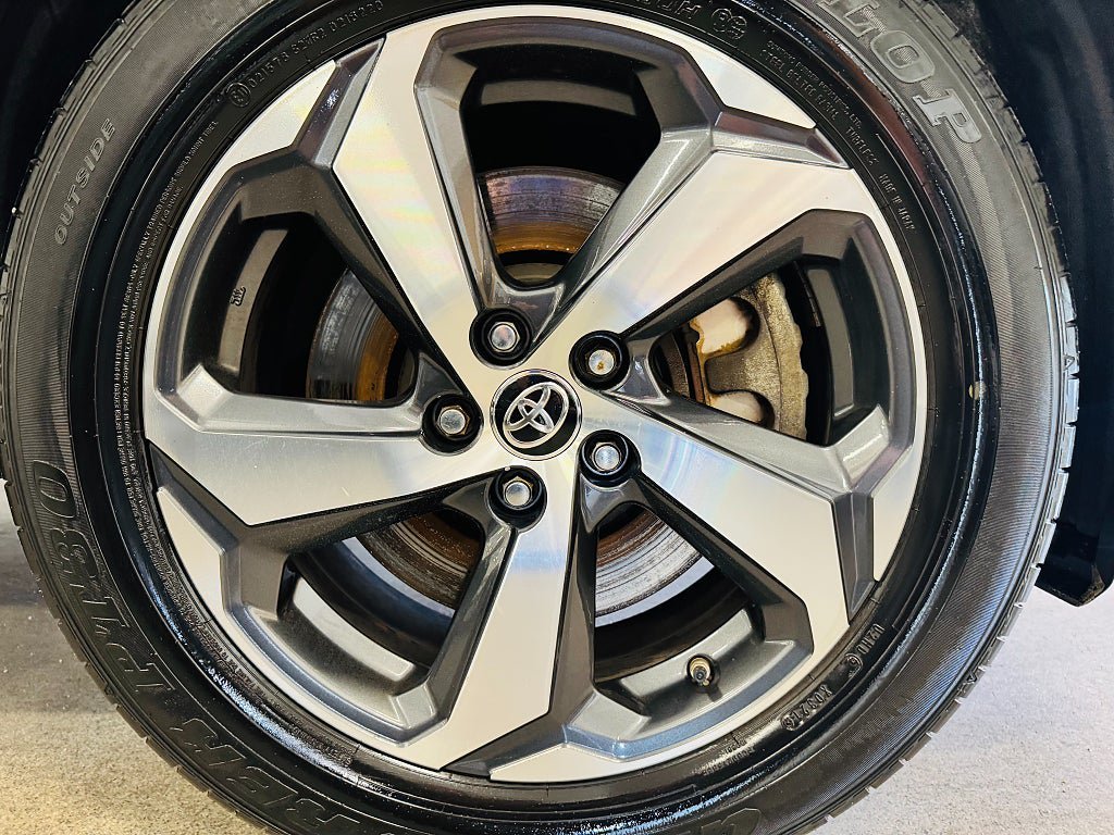 Vehicle Image 12