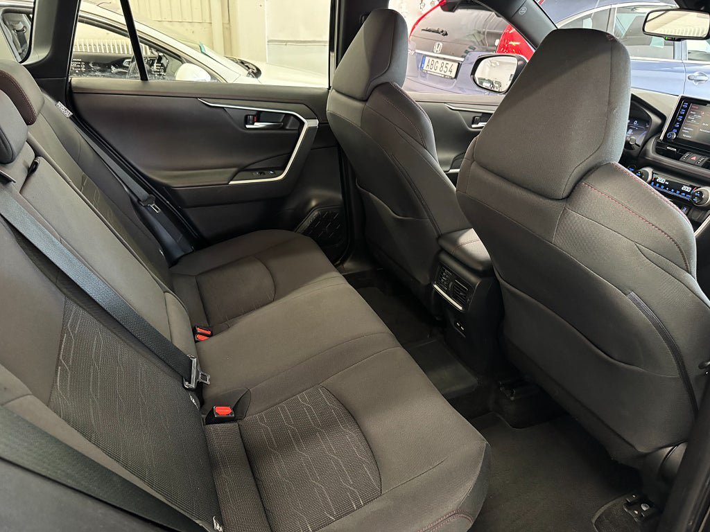 Vehicle Image 18