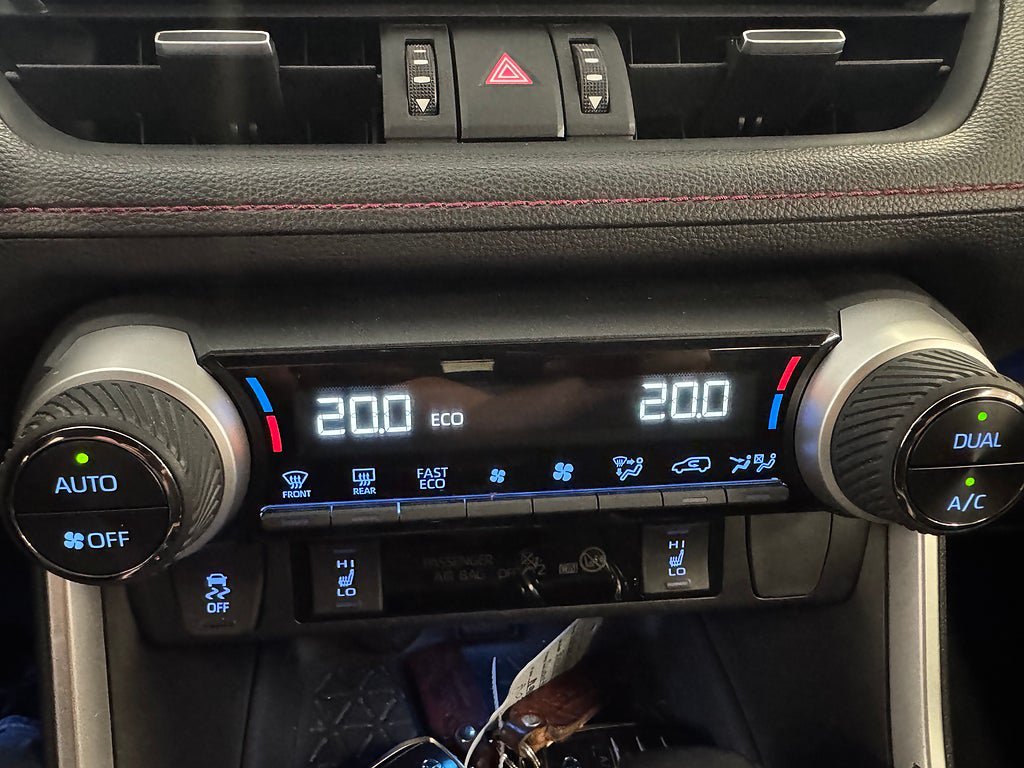 Vehicle Image 23