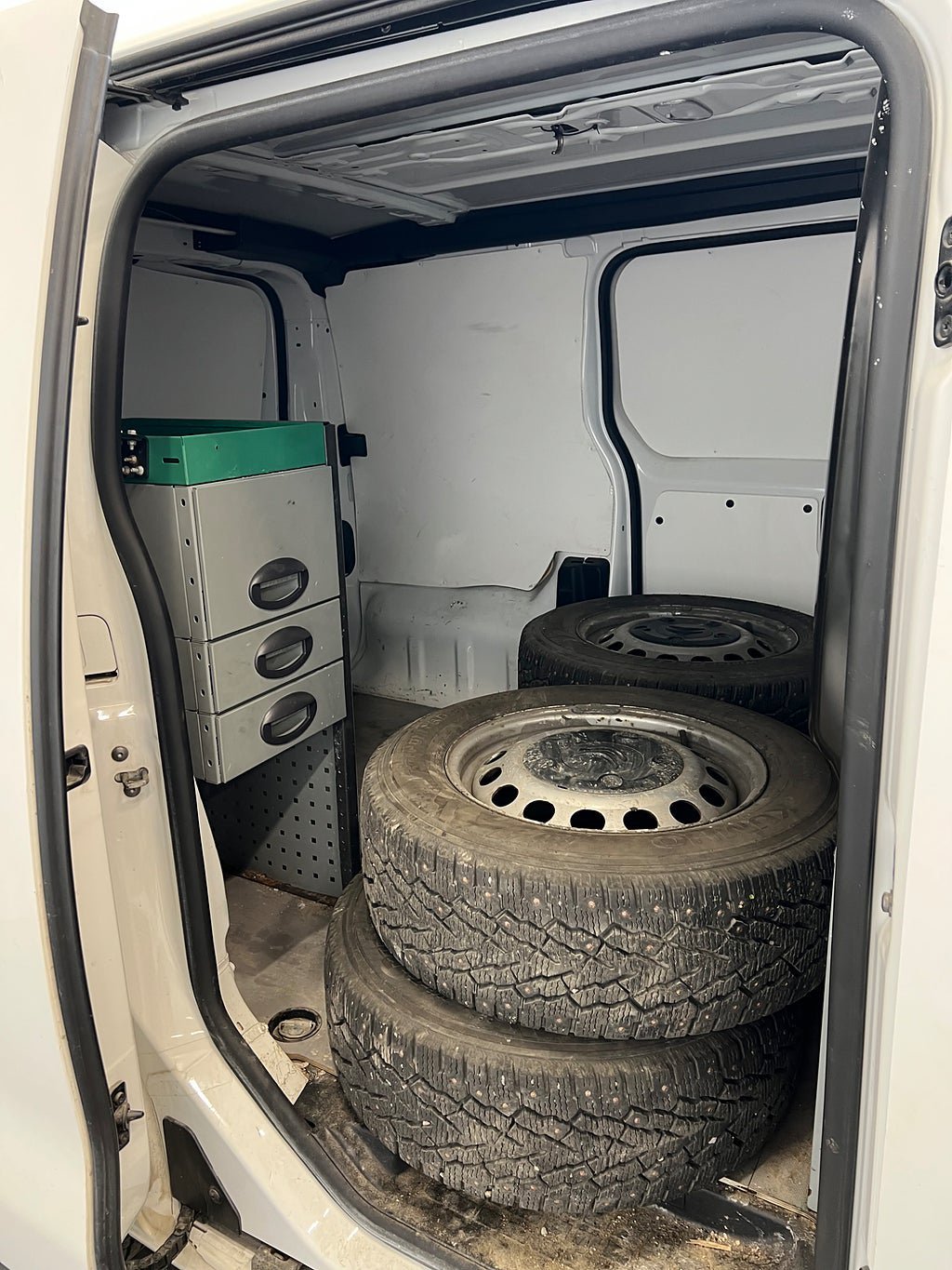 Vehicle Image 11