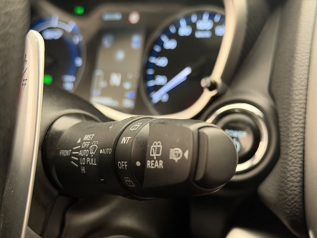 Vehicle Image 23
