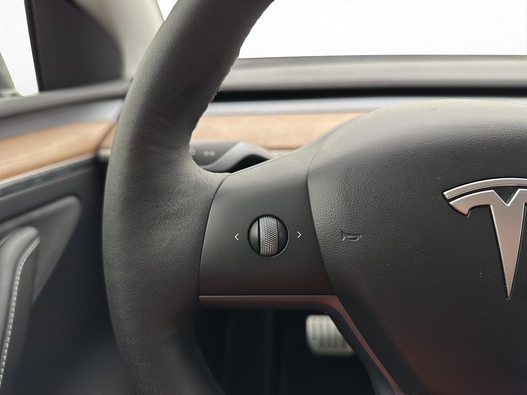 Vehicle Image 27