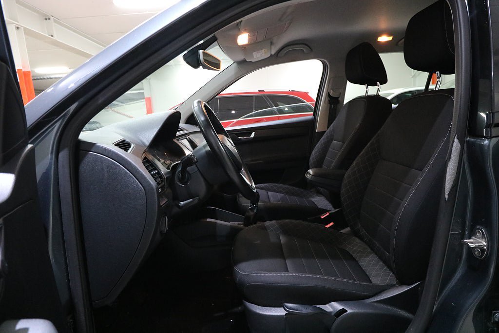 Vehicle Image 7