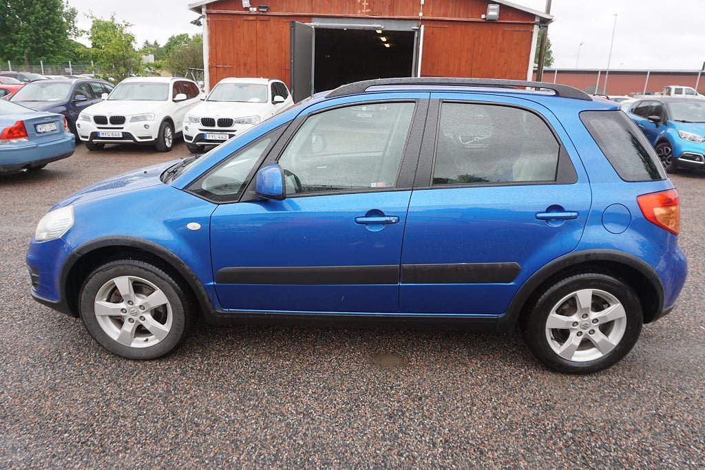 Vehicle Image 4