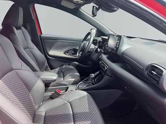 Vehicle Image 6