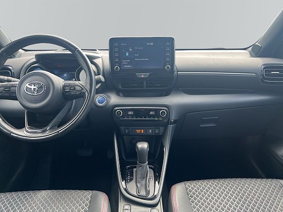 Vehicle Image 8
