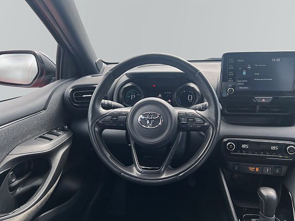 Vehicle Image 9