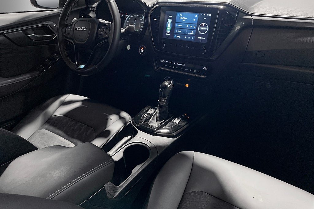 Vehicle Image 10