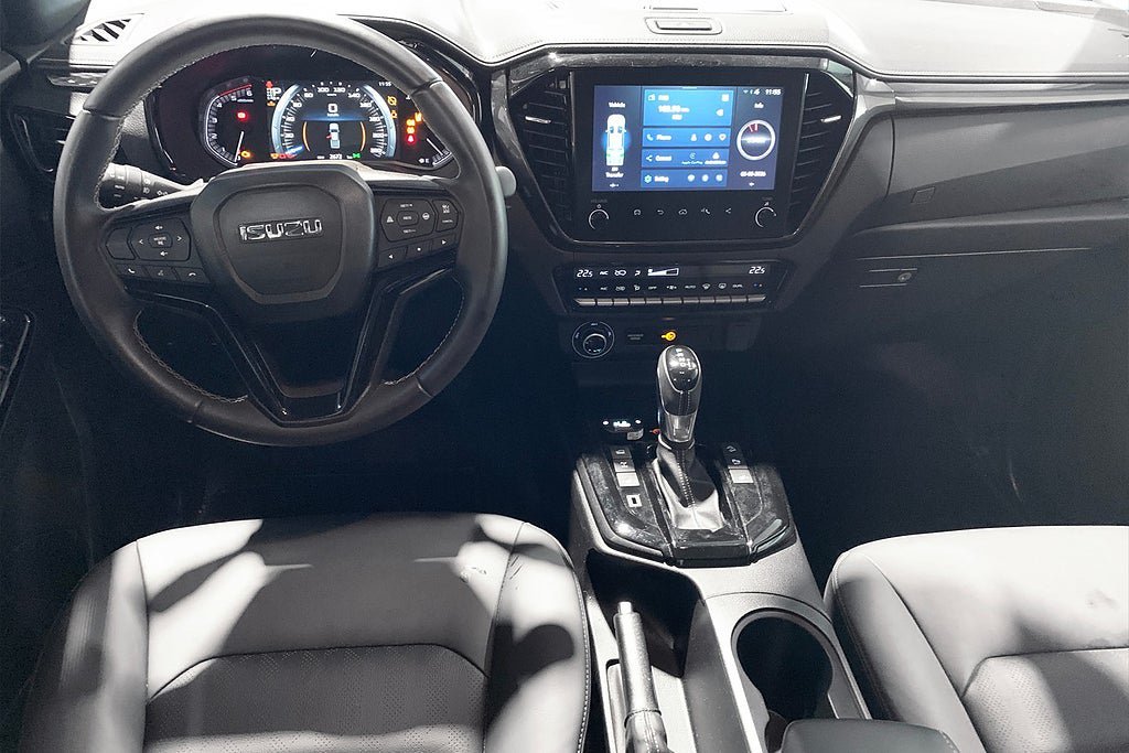 Vehicle Image 11