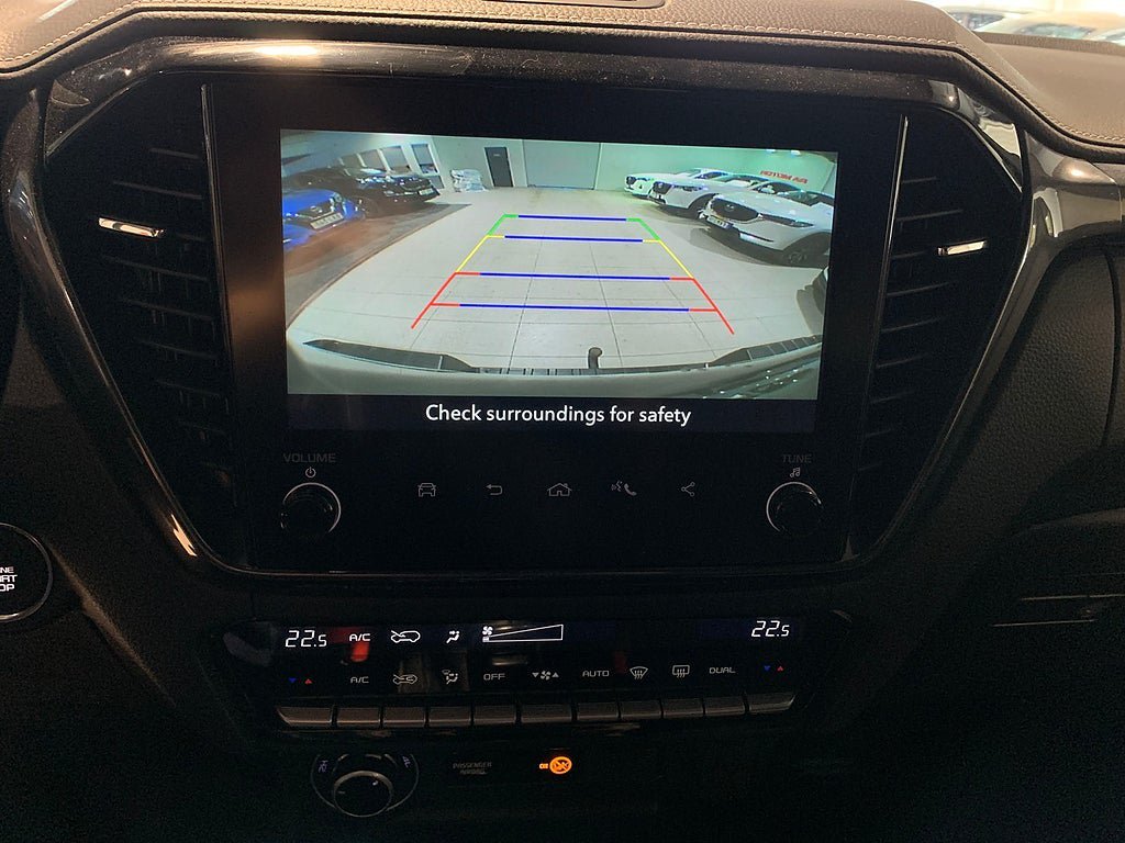 Vehicle Image 17