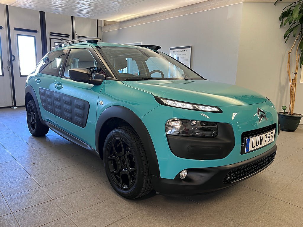 Vehicle Image 4