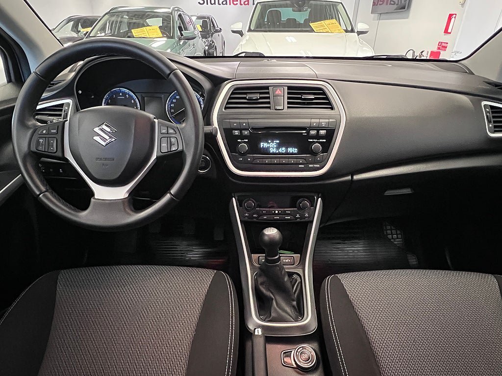 Vehicle Image 13