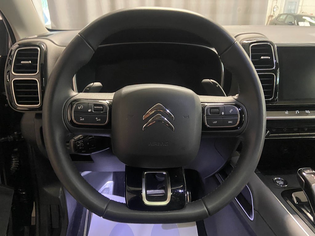 Vehicle Image 18