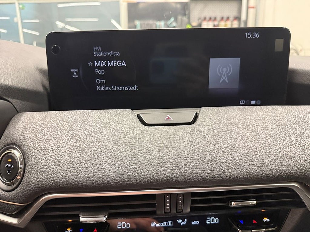 Vehicle Image 18