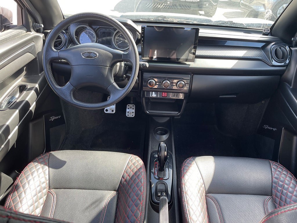 Vehicle Image 7