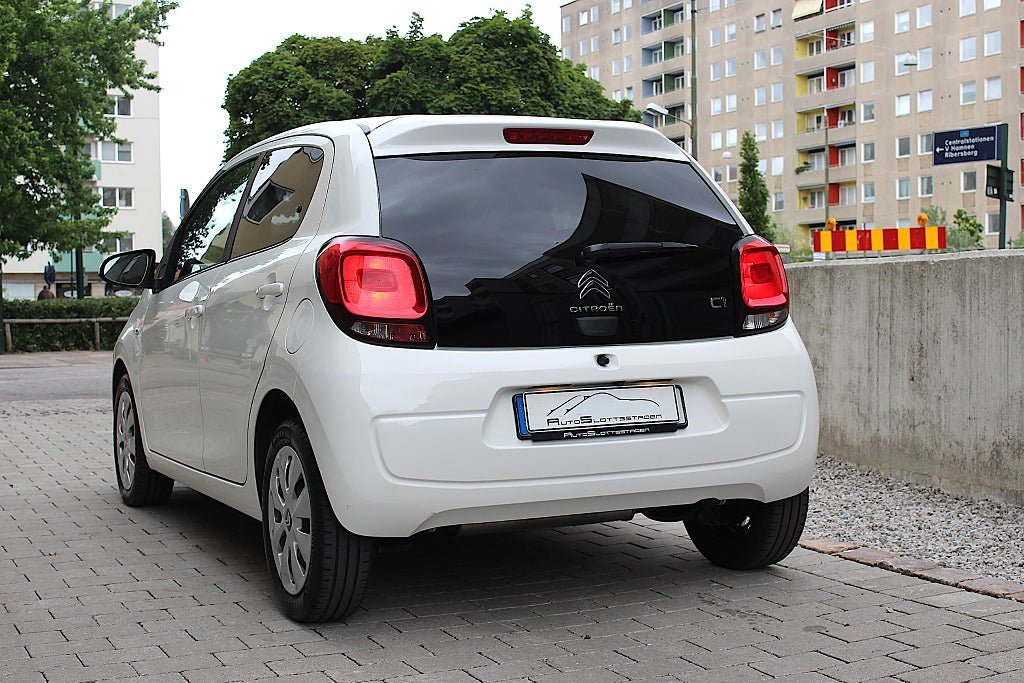 Vehicle Image 13