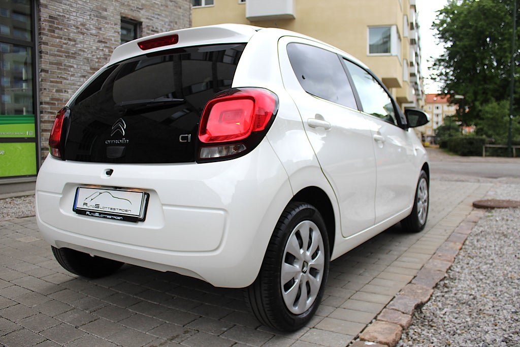 Vehicle Image 16