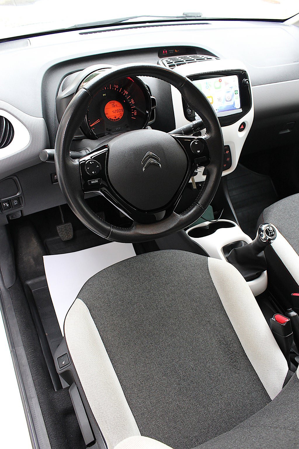 Vehicle Image 33