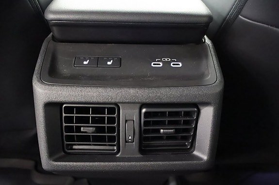 Vehicle Image 29