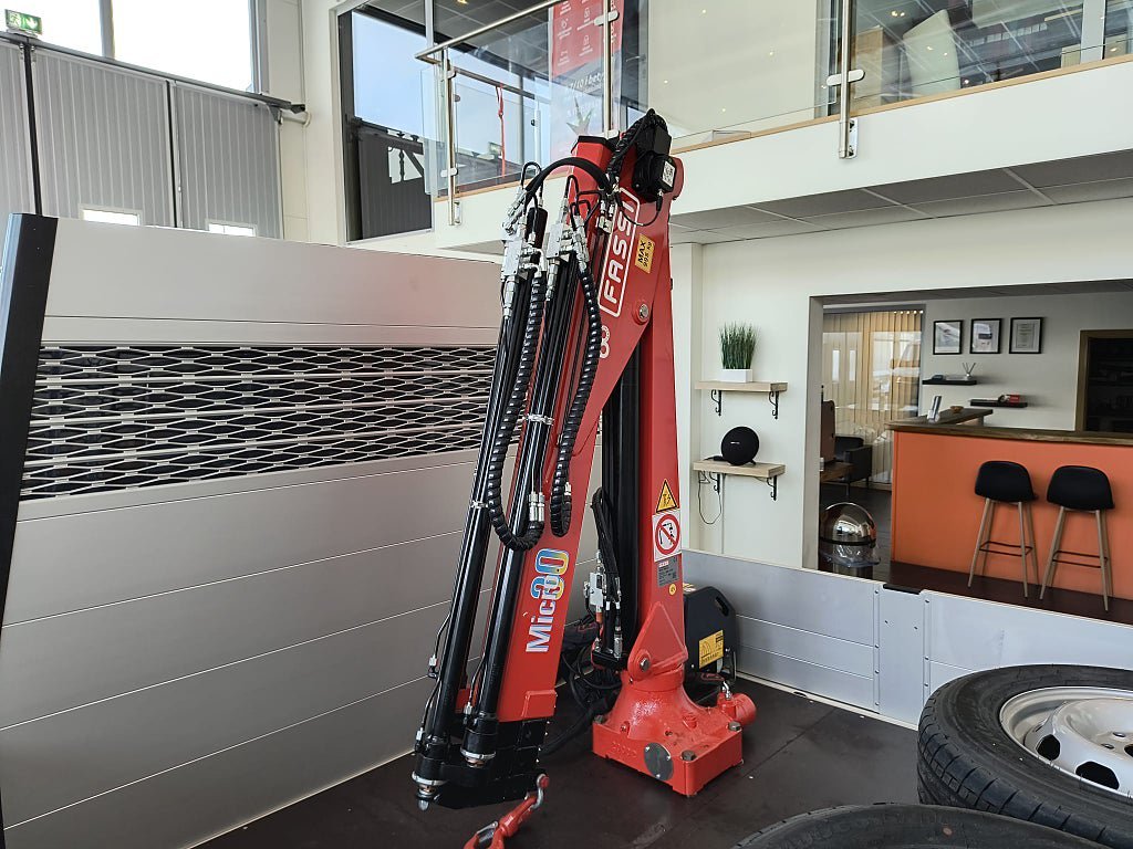 Vehicle Image 11